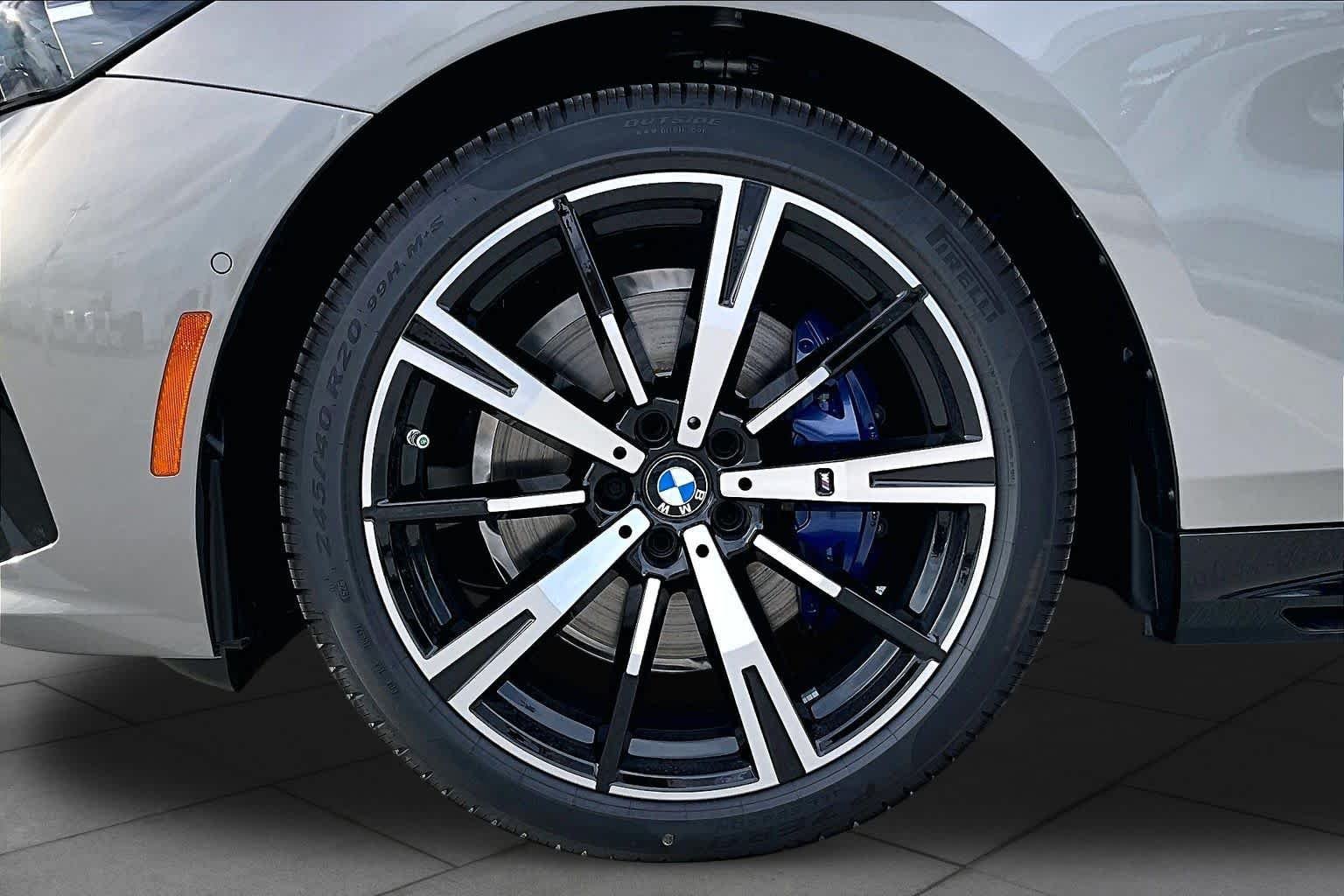 Used 2027 Oxide Grey Metallic BMW 530i image 11