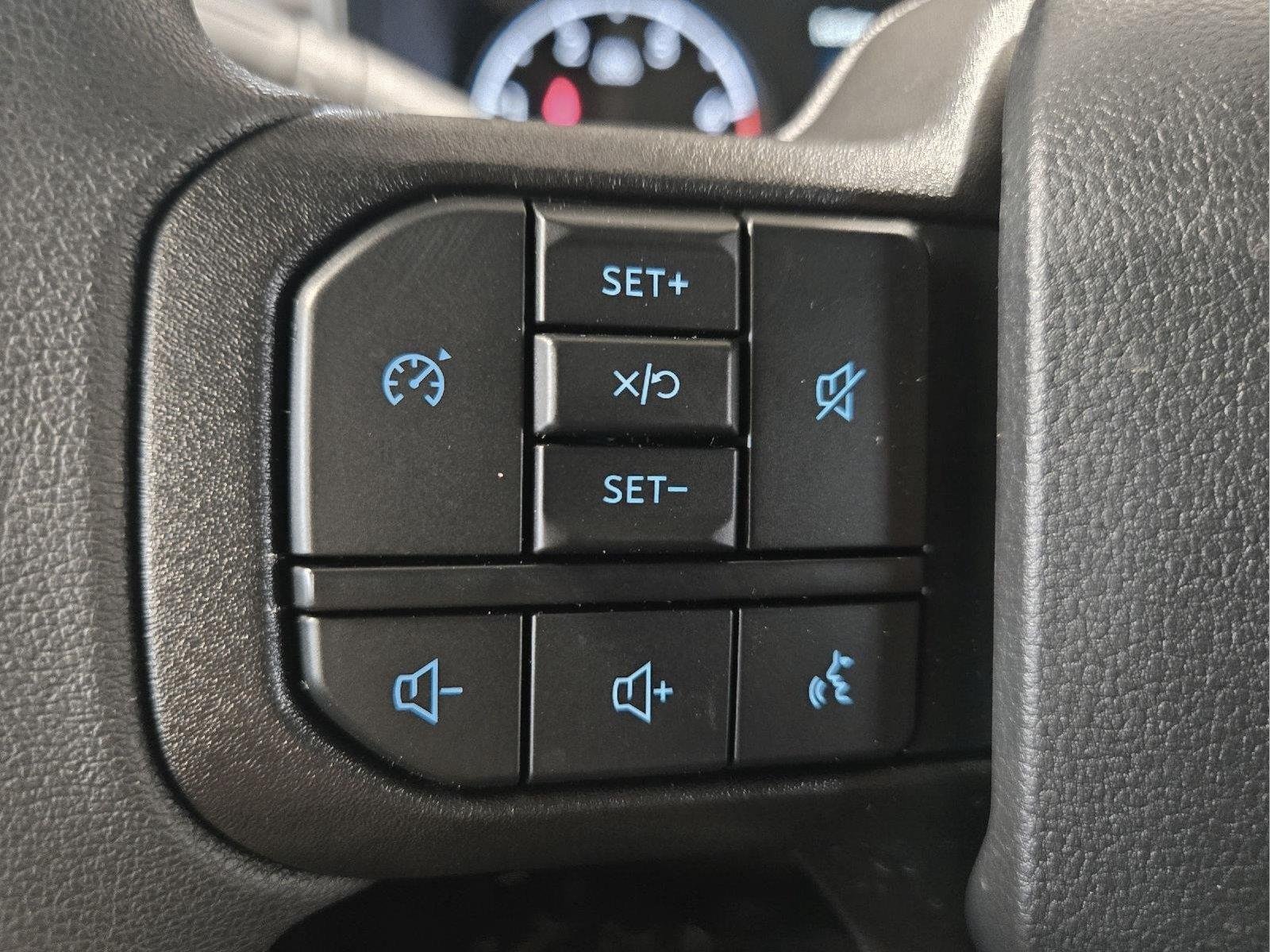 New 2026 Oxford White Ford F-250® XL image 32