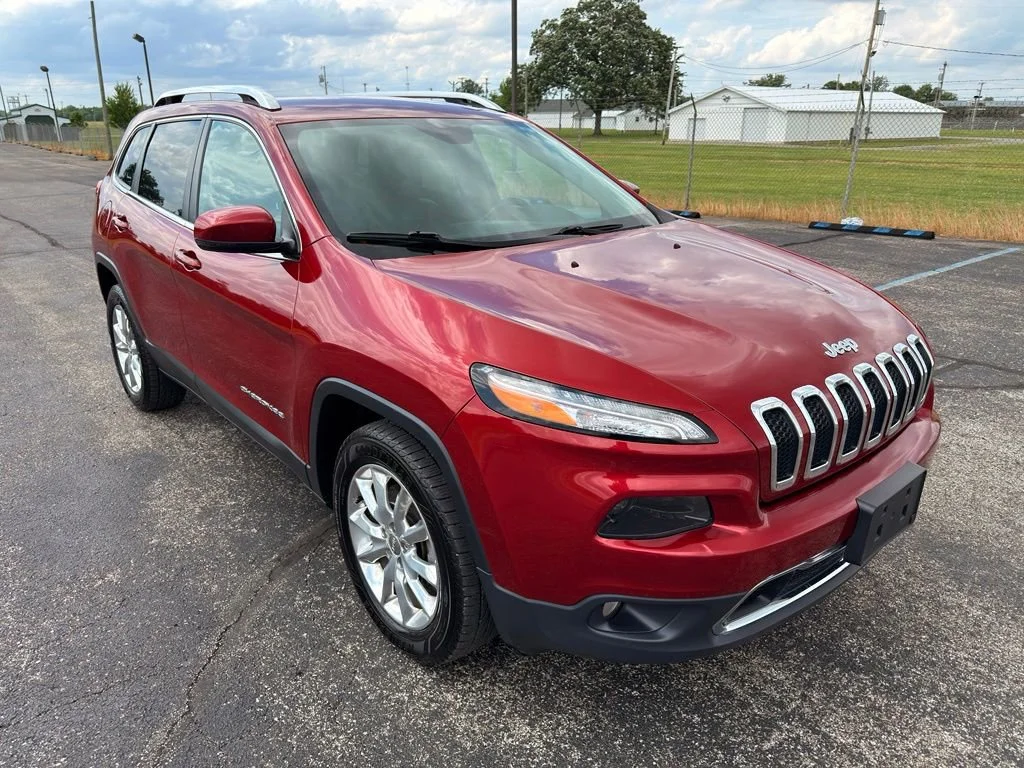 Used 2016 Jeep Cherokee Limited with VIN 1C4PJMDB3GW240231 for sale in Wellington, OH