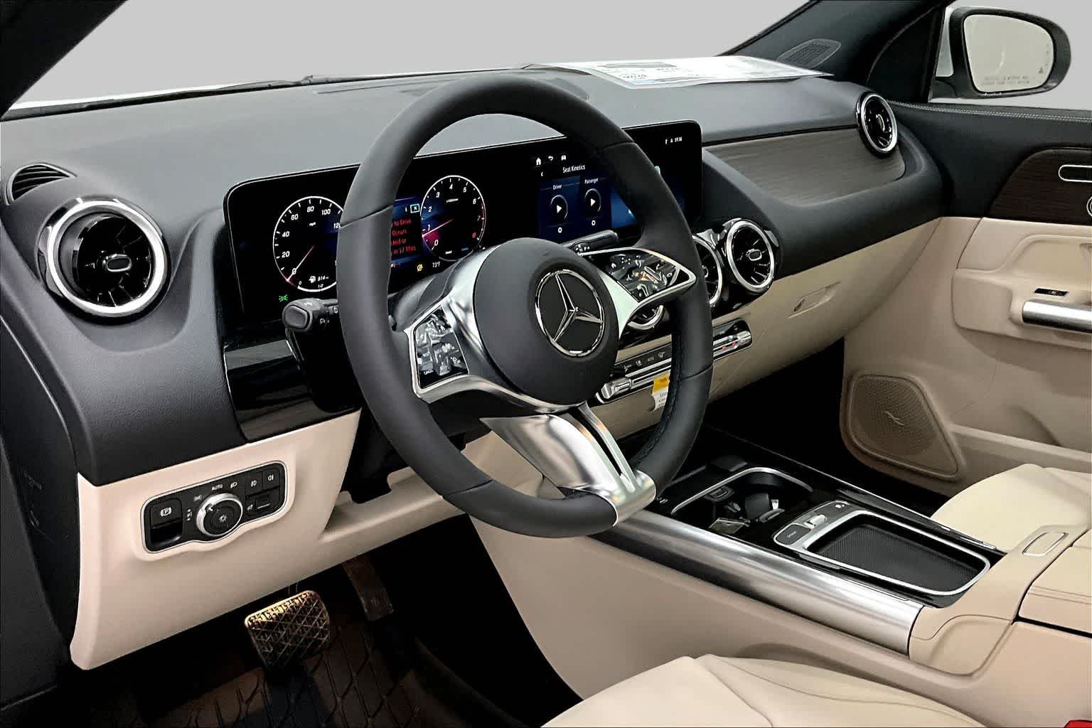 New 2026 Polar White Mercedes-Benz GLA 250 image 8