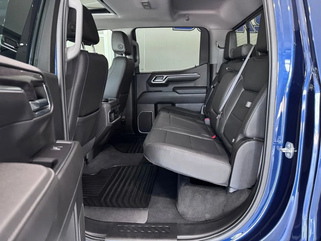 2022 Chevrolet Silverado 1500 LTZ - Photo 11