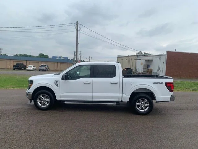 Used 2024 White Ford XLT image 4