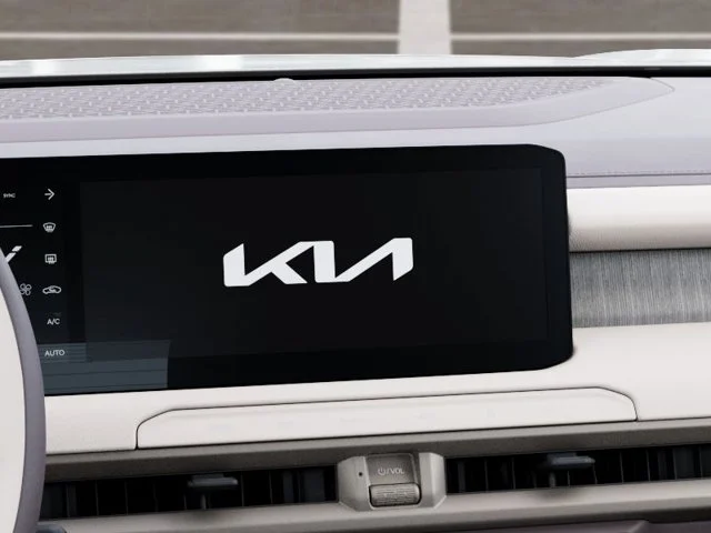 New 2027 White Kia SX Prestige image 20