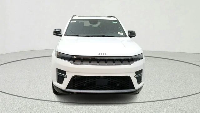 New 2026 Bright White Clear-Coat Exterior Paint Jeep Limited Altitude image 2