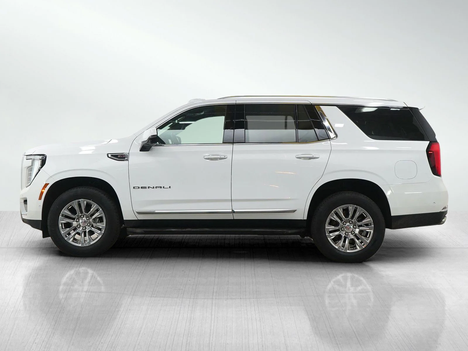Used 2025 GMC Yukon Denali with VIN 1GKS2DRL3SR208562 for sale in Minneapolis, Minnesota