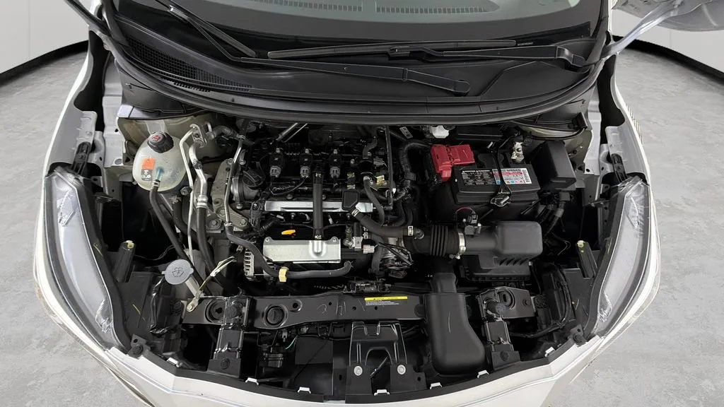 Used 2024  Nissan S image 29