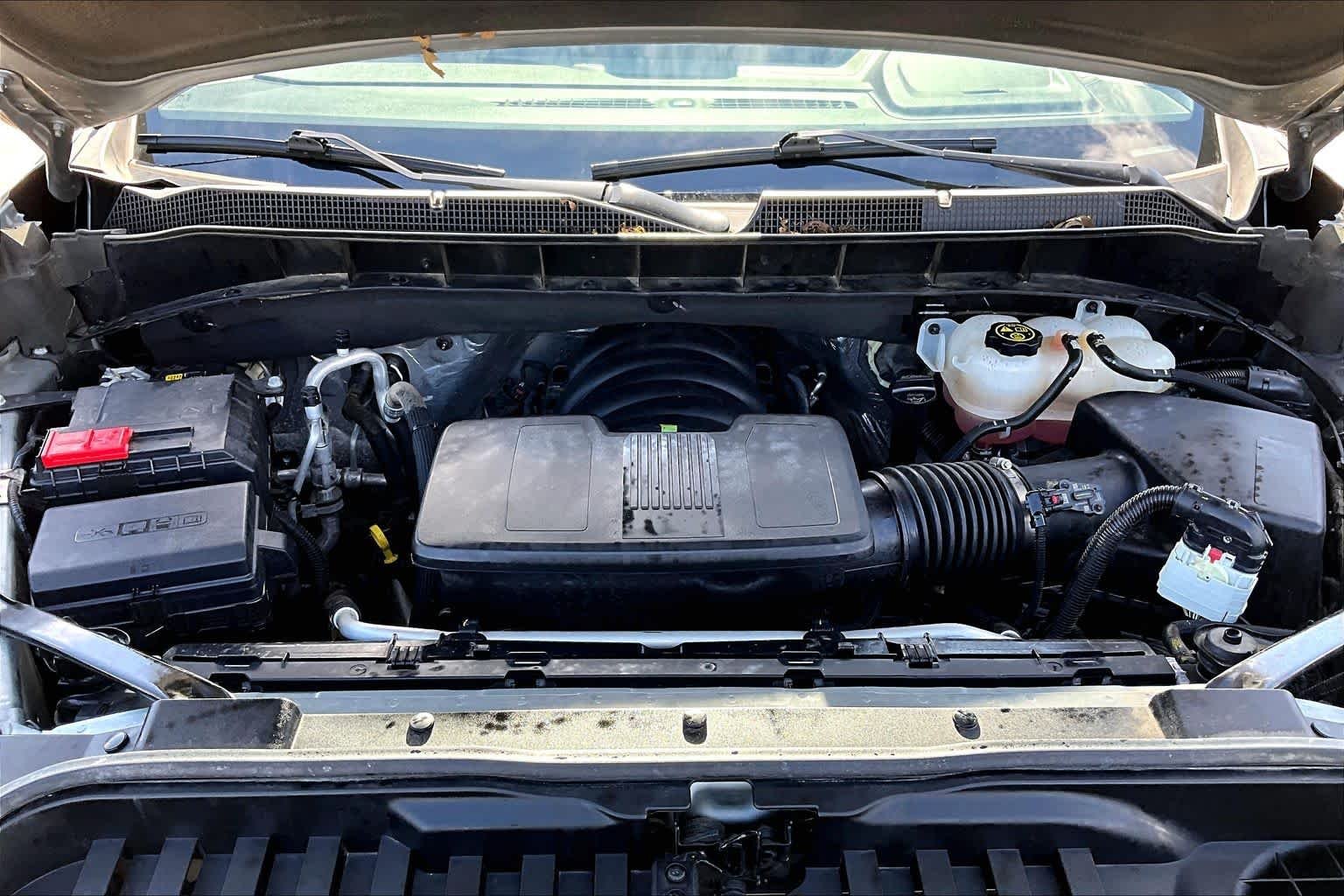 Used 2023 Sterling Gray Metallic Chevrolet LT image 32