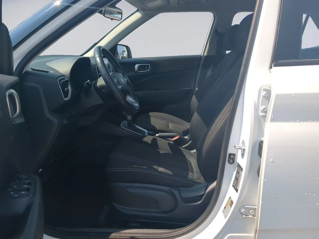 Used 2023 White Hyundai SEL image 12