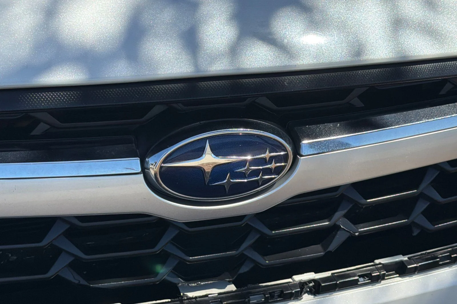 Used 2019 White Subaru Hybrid image 40