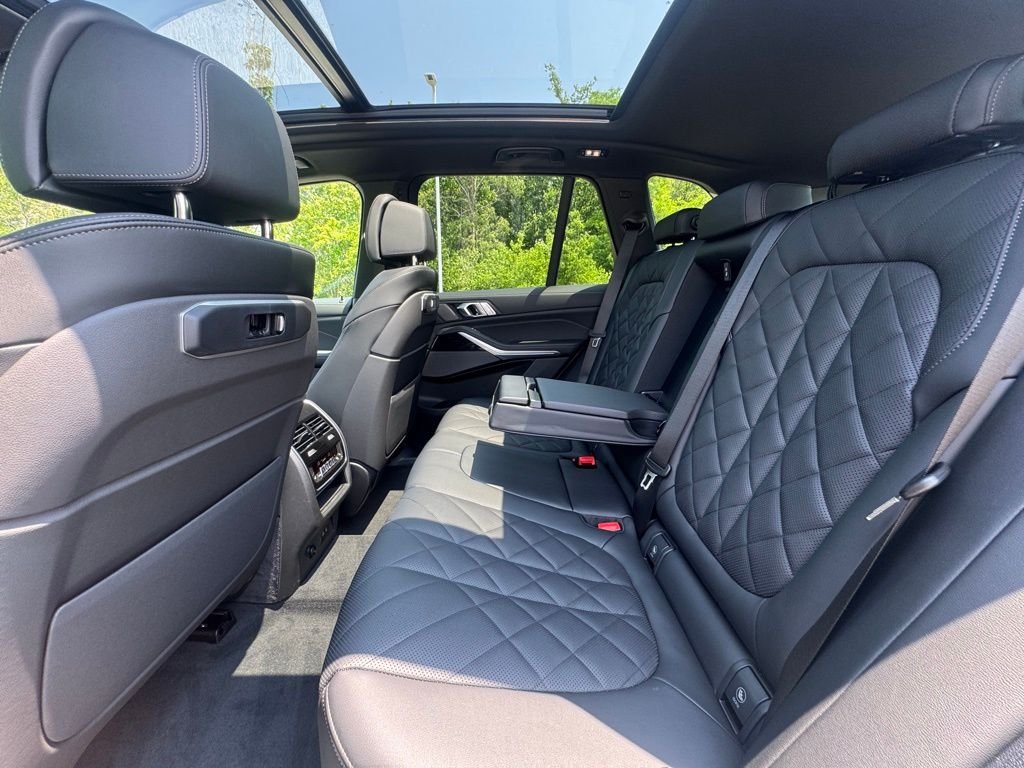 Used 2026 Brooklyn Grey Metallic BMW xDrive40i image 18