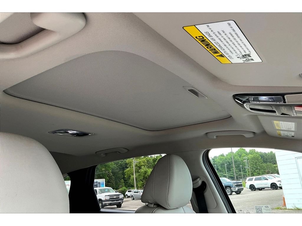 Used 2025  Hyundai SEL Convenience image 16