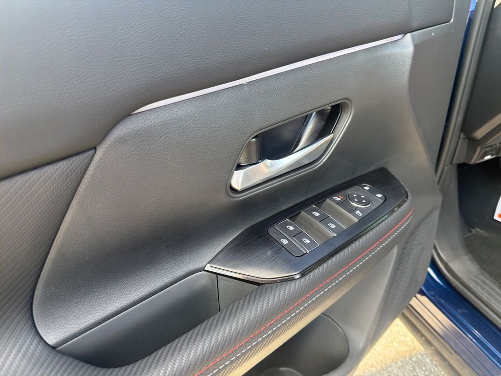 New 2026 Nissan Kicks SR 4D Sport Utility