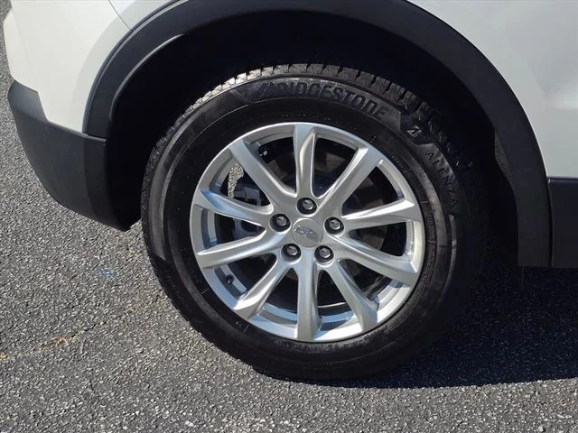 Used 2019 White Cadillac Luxury image 31