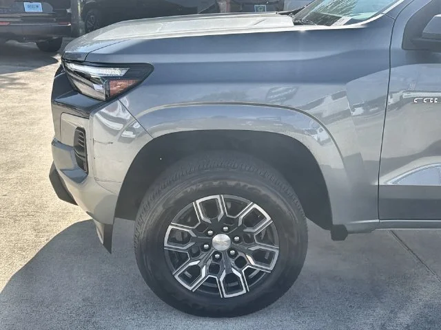 2024 Chevrolet Colorado LT - Photo 31