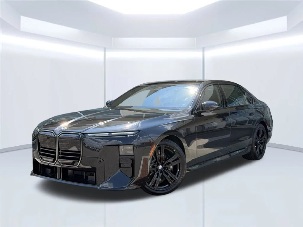 2027 BMW 740i