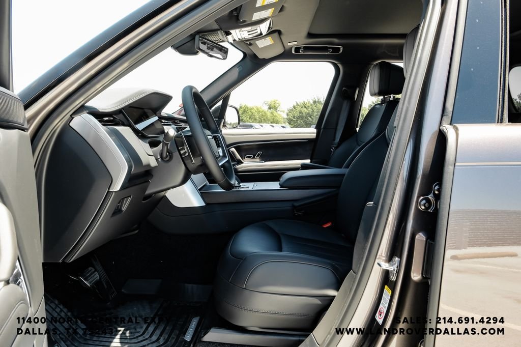 New 2026 Charente Grey Prem Met Land Rover SE image 30