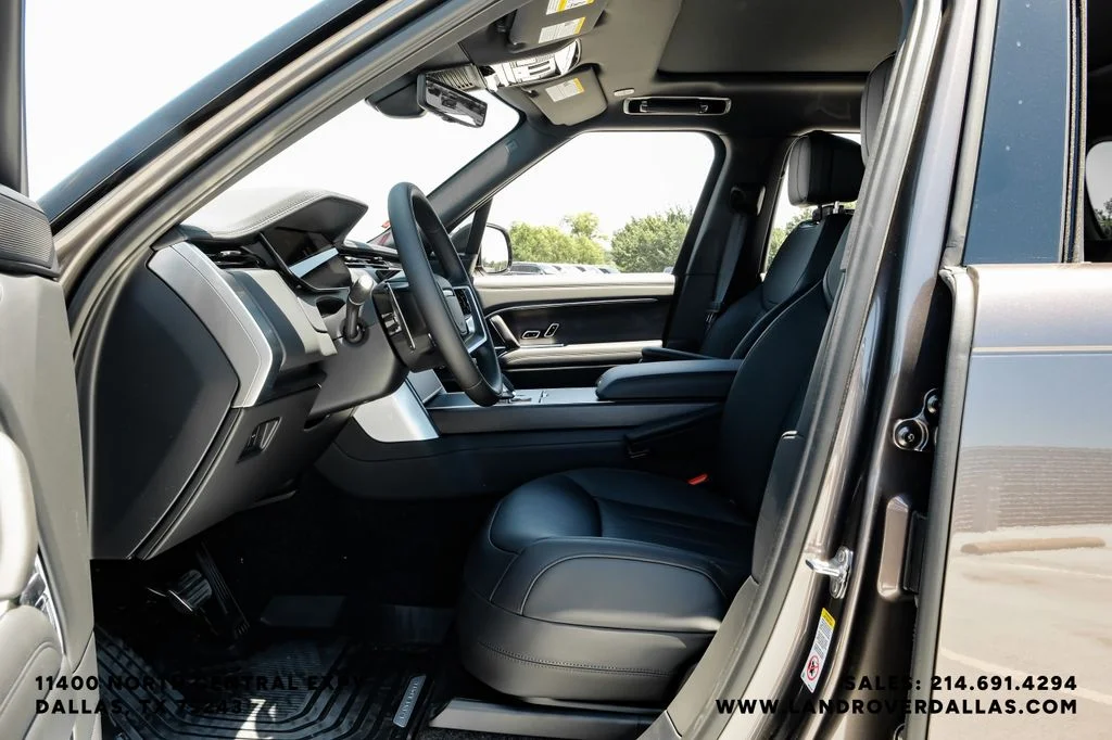 New 2026 Charente Grey Prem Met Land Rover SE image 30