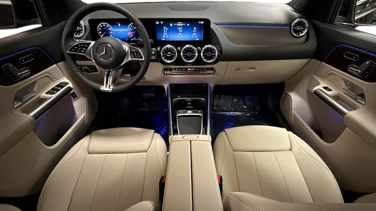 New 2026 Night Black Mercedes-Benz GLA 250 image 4