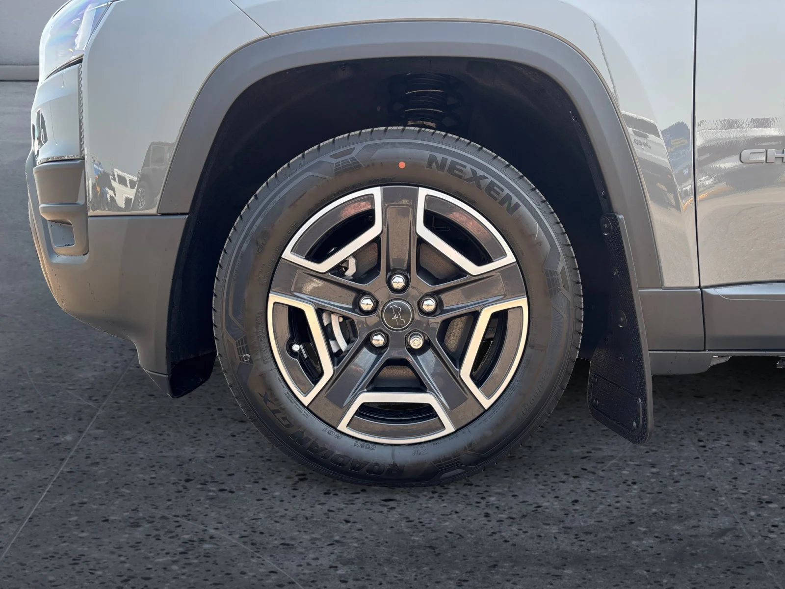 New 2026 STING-GREY Jeep Laredo image 9