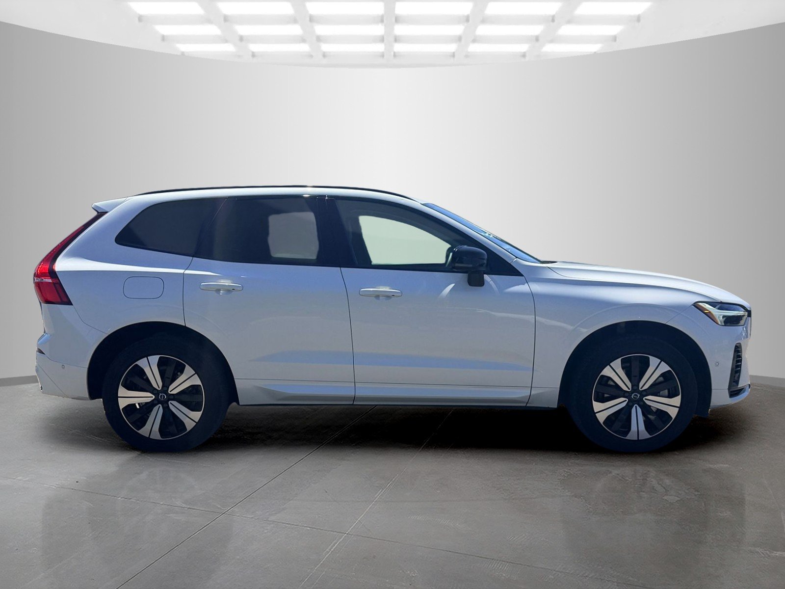 2023 Volvo XC60 Plus - Photo 4