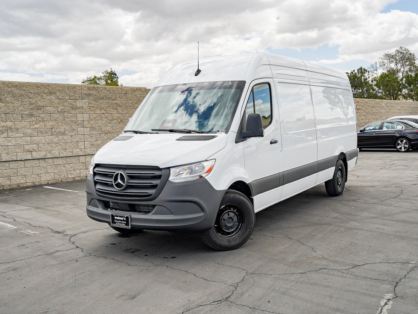 2025 Mercedes-Benz Sprinter 2500 170 WB HO High Roof's photo