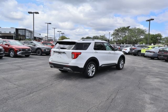 Used 2021 White Metallic Ford Limited image 7