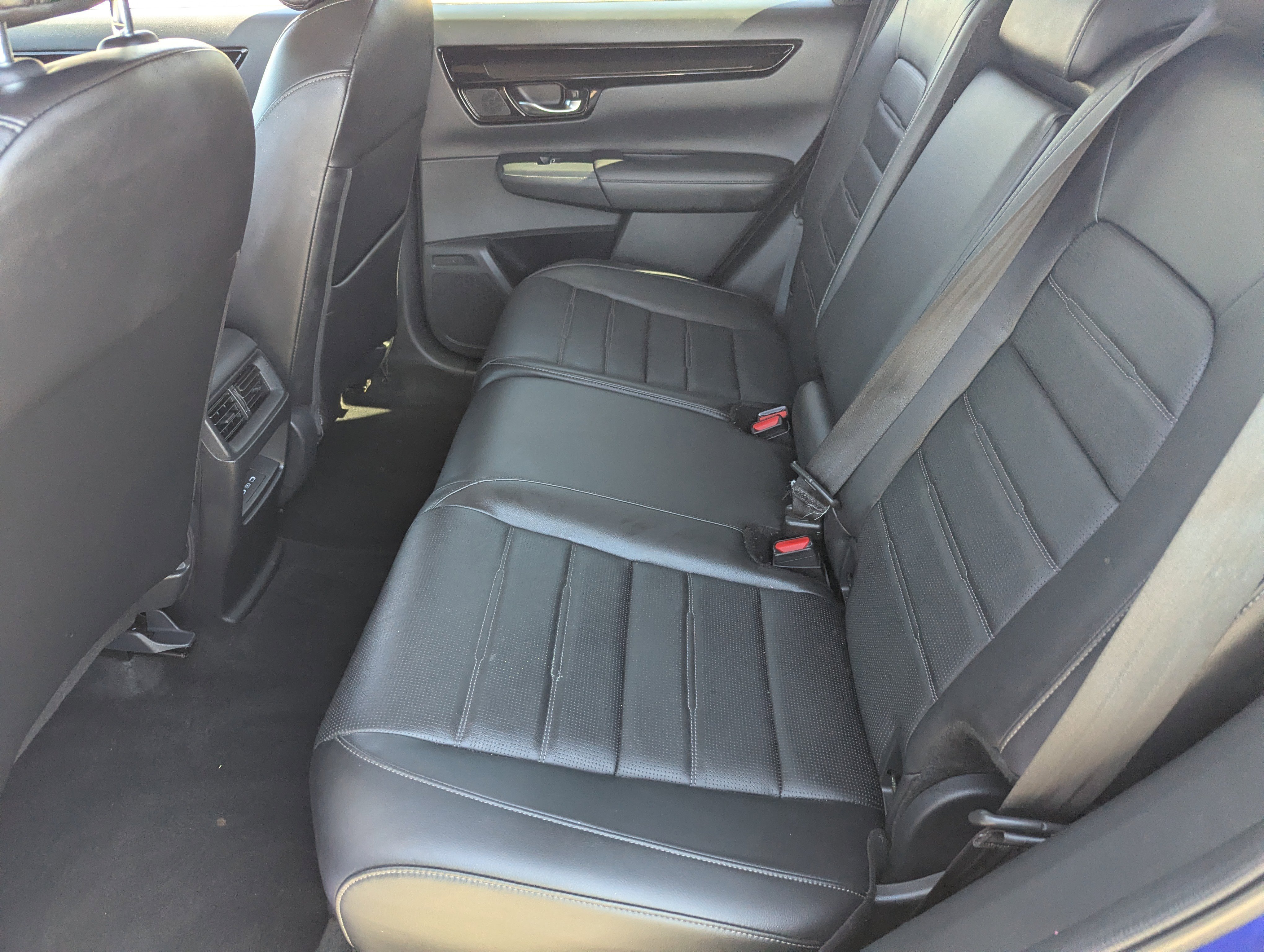 Used 2025 Solar Silver Metallic Honda EX-L image 16
