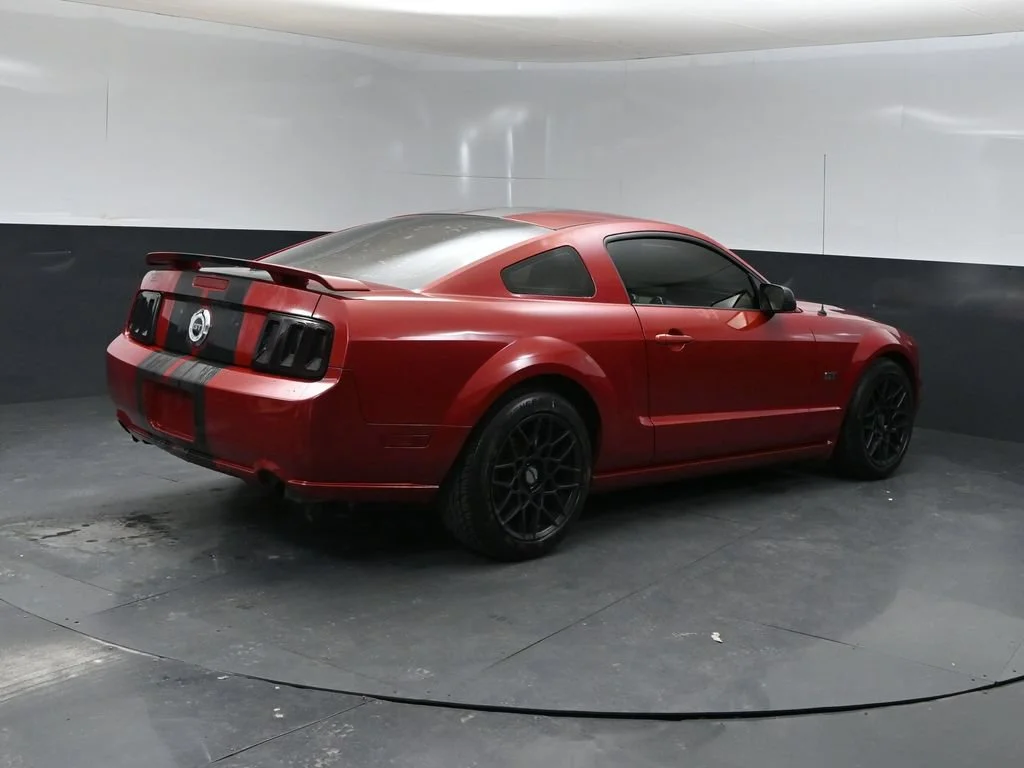 Used 2008 Red Ford GT Premium image 2