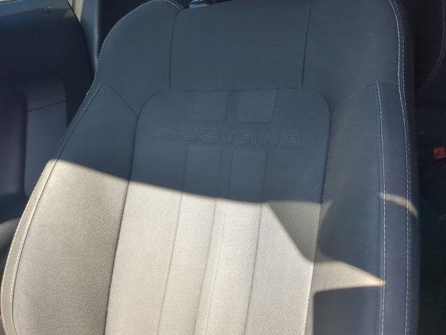 Used 2018 Shadow Black Ford  image 23