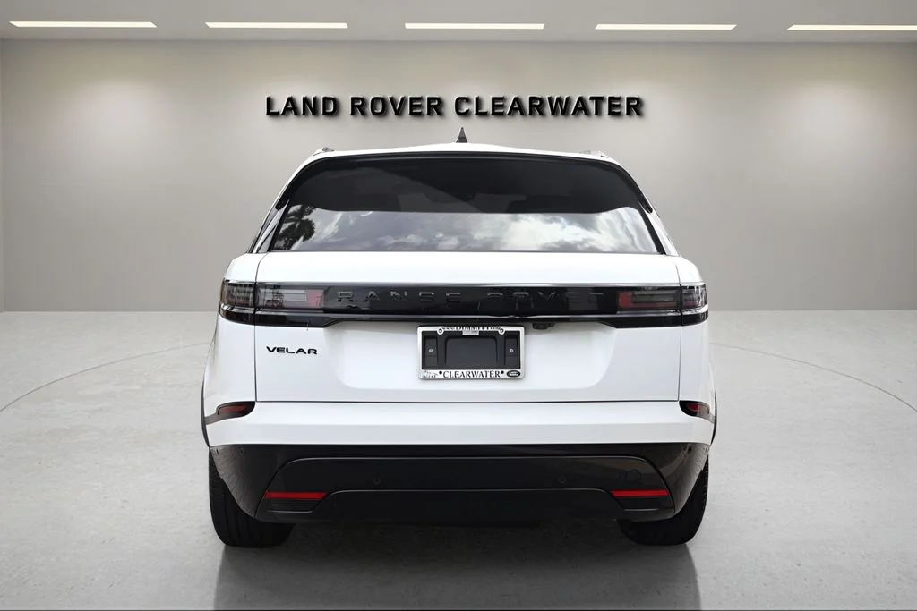 New 2026 Fuji White Land Rover  image 4