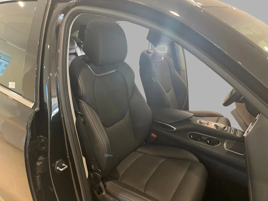 2025 GENESIS GV70 Standard - Photo 23