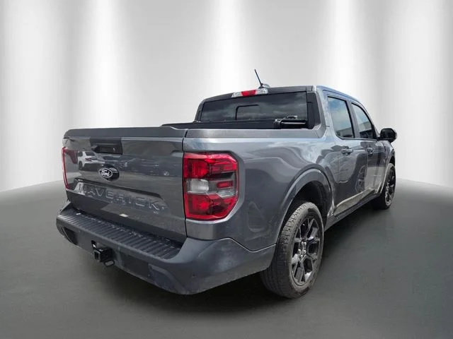 Certified Used 2025 Gray Metallic Ford Lariat image 4