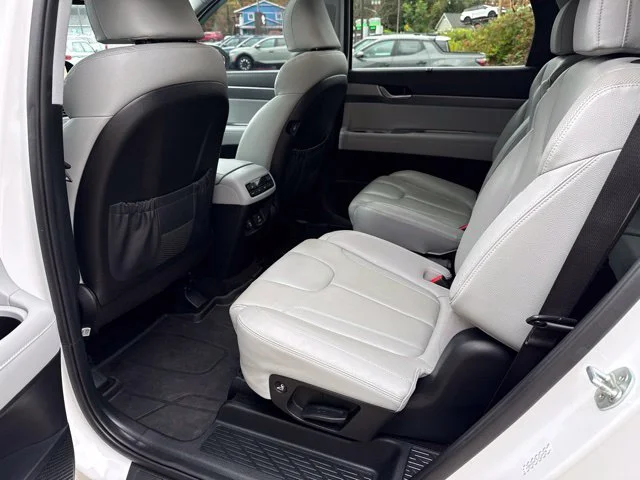 Used 2020 White Hyundai SEL image 16