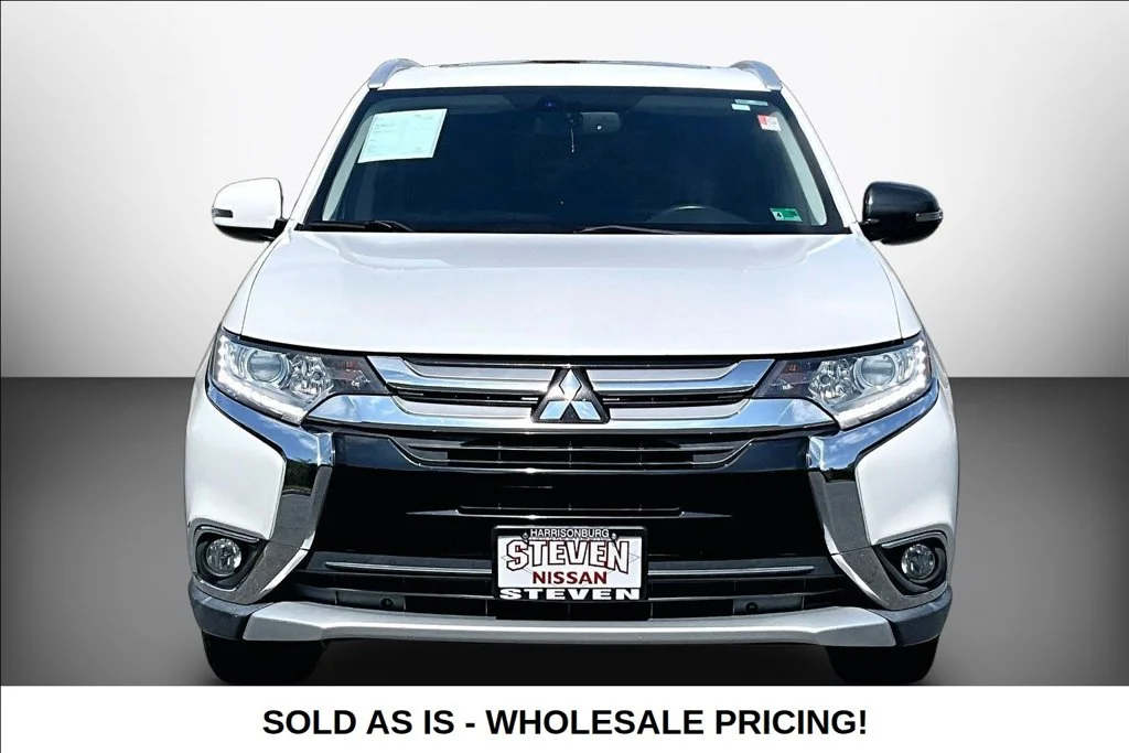 Used 2017  Mitsubishi  image 2