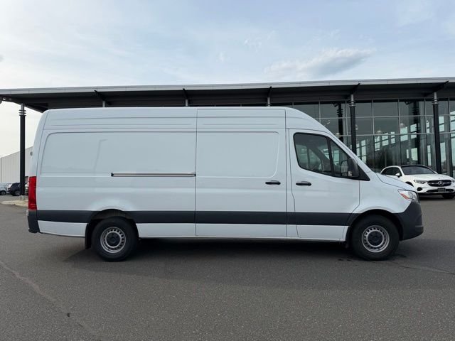 Used 2026 White Mercedes-Benz Cargo 170 WB image 8