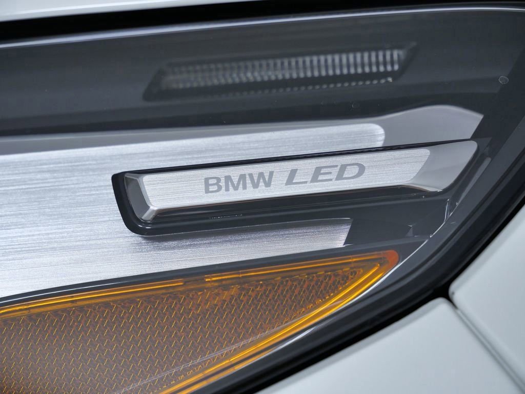 Used 2026 Alpine White BMW xDrive28i image 5