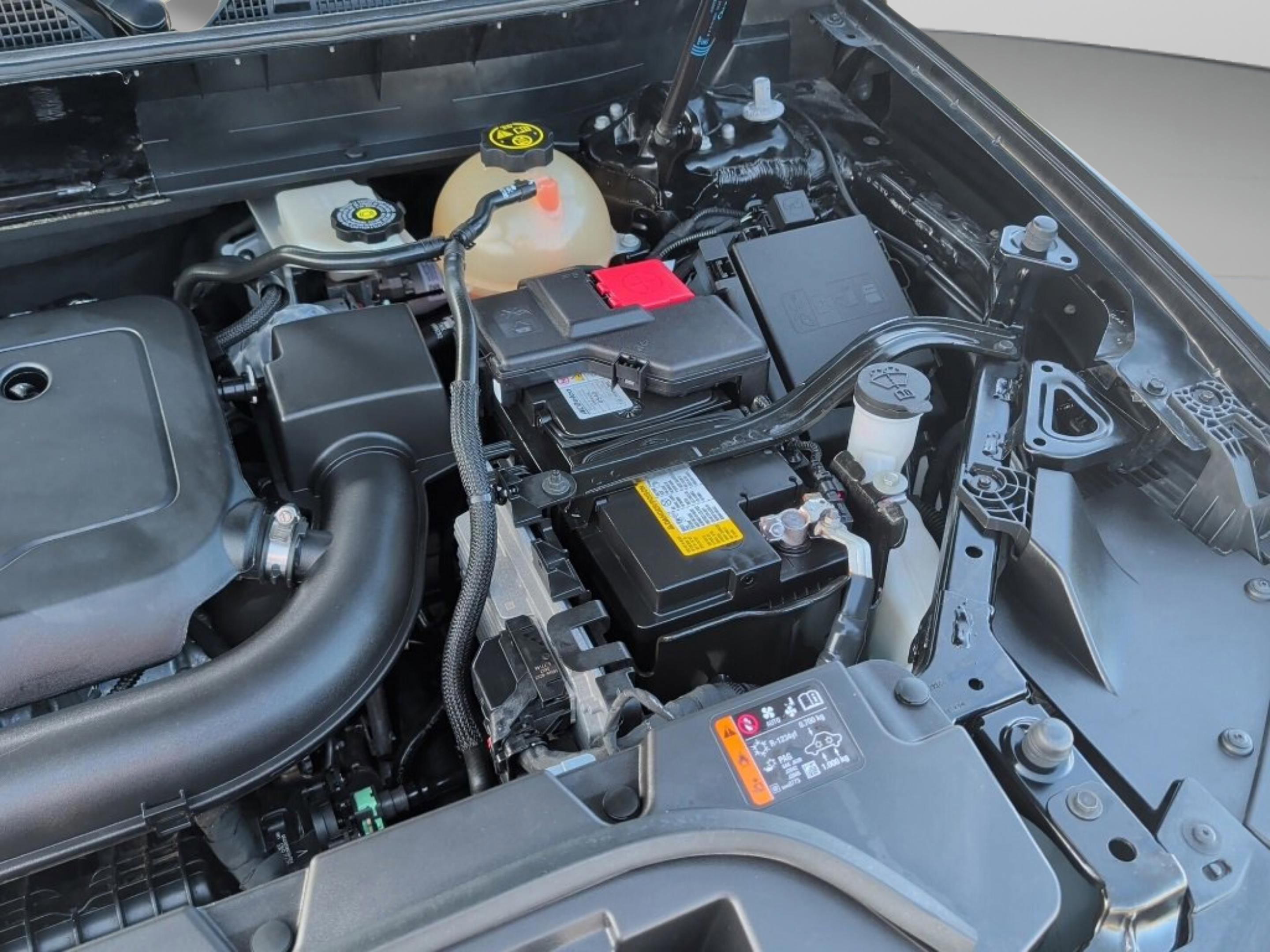 2023 GMC Acadia SLE - Photo 16