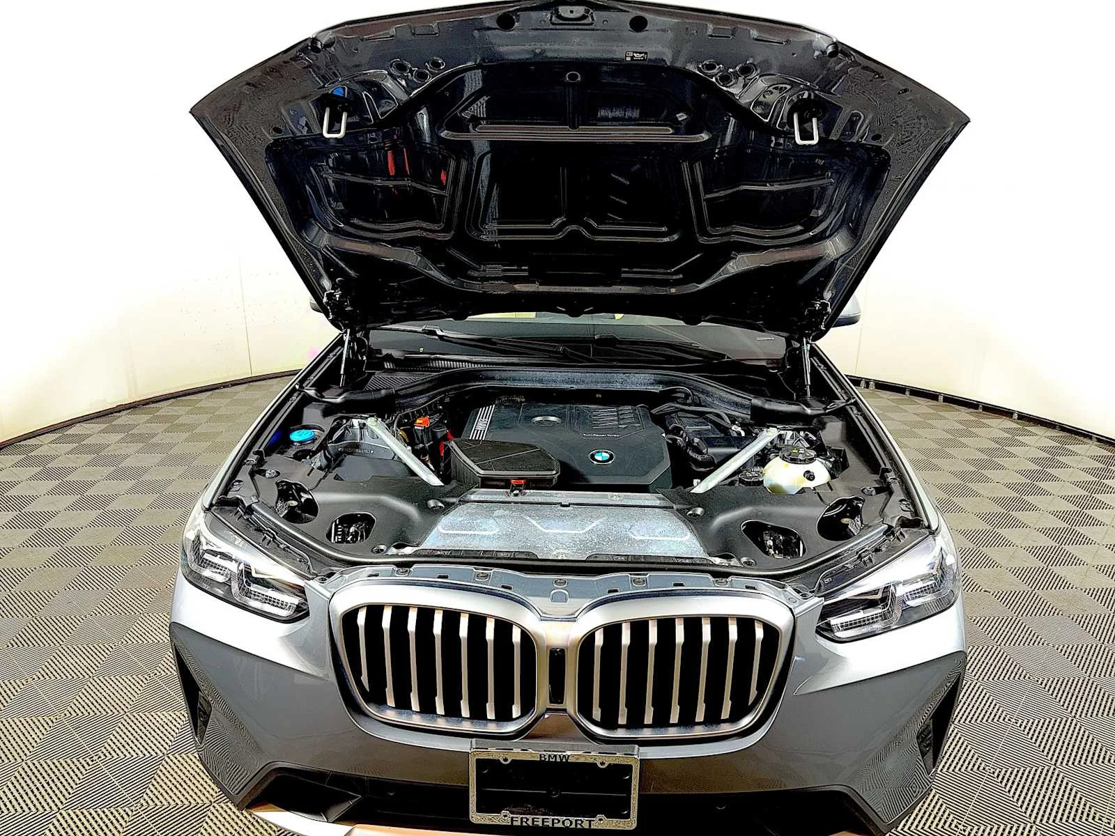 Certified Used 2024 Skyscraper Grey Metallic BMW xDrive30i image 31