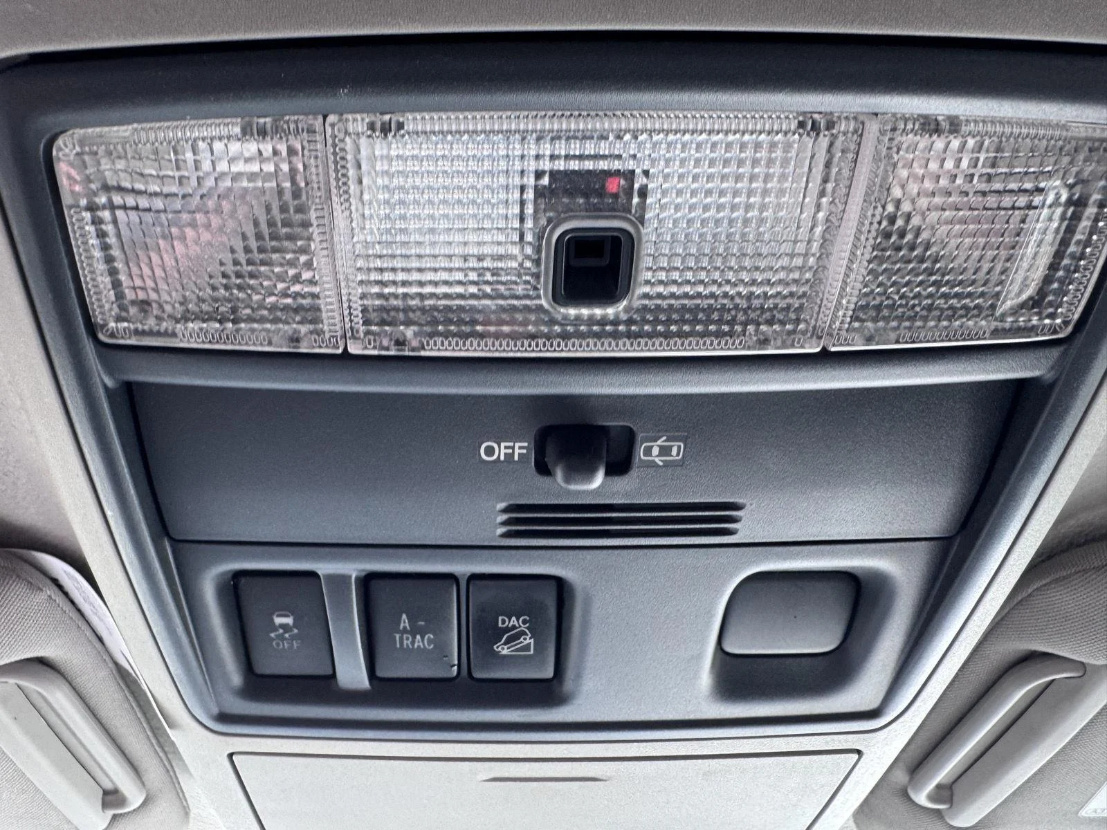 Used 2018 Magnetic Gray Metallic Toyota SR5 image 19