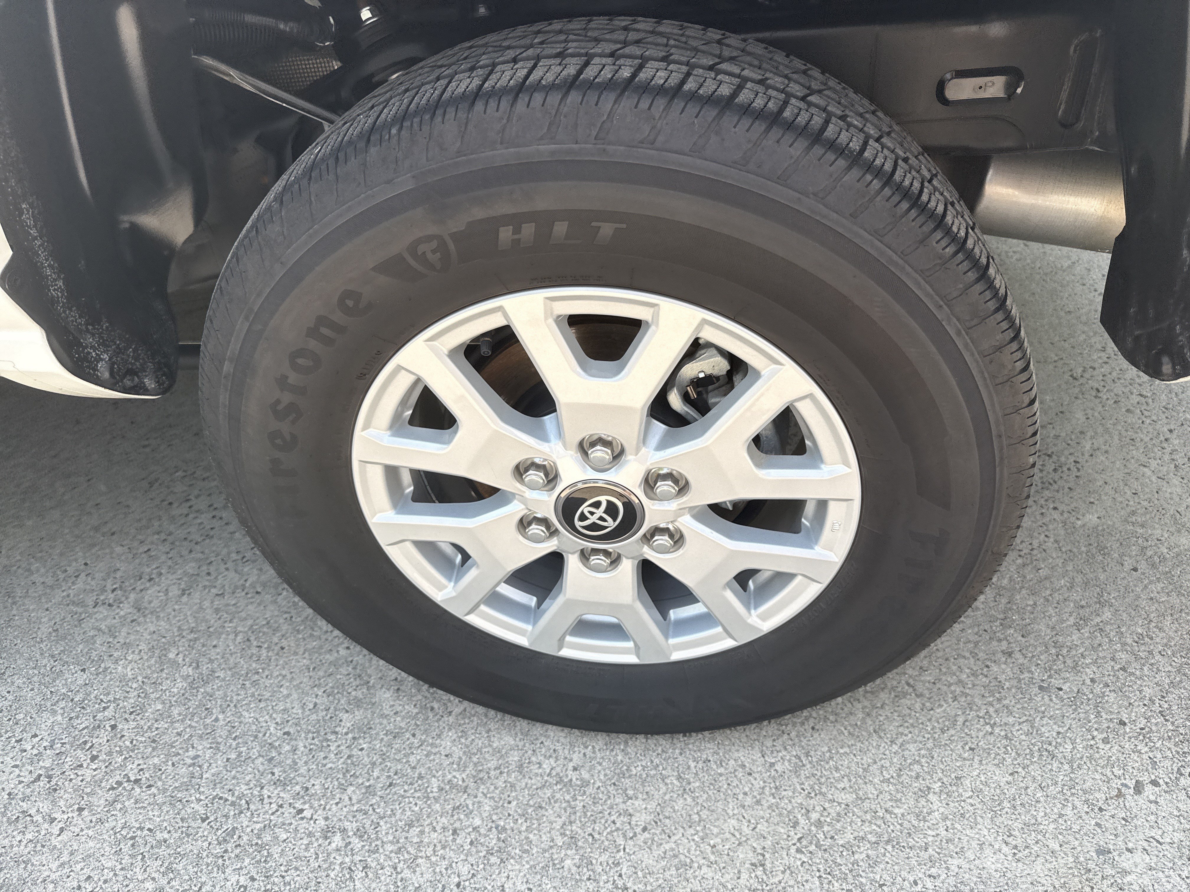 Used 2024 Ice Toyota SR5 image 19