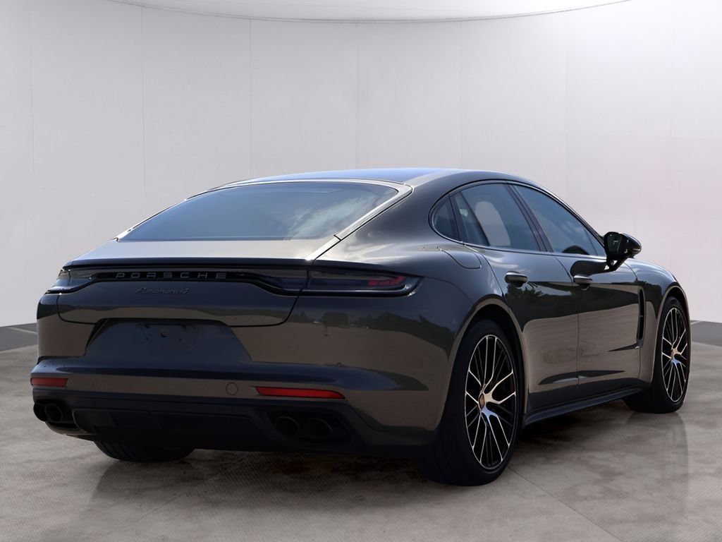 Used 2023 Aventurine Green Metallic Porsche 4 Platinum Edition image 6