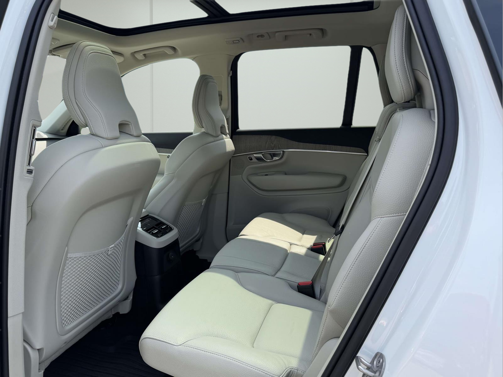 Used 2024 White Volvo T8 Plus Bright Theme 7 Passenger image 14
