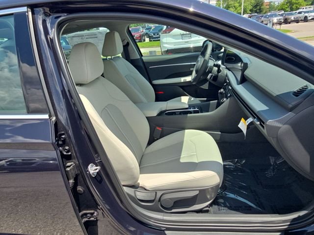 Used 2024 Blue Hyundai SEL image 24