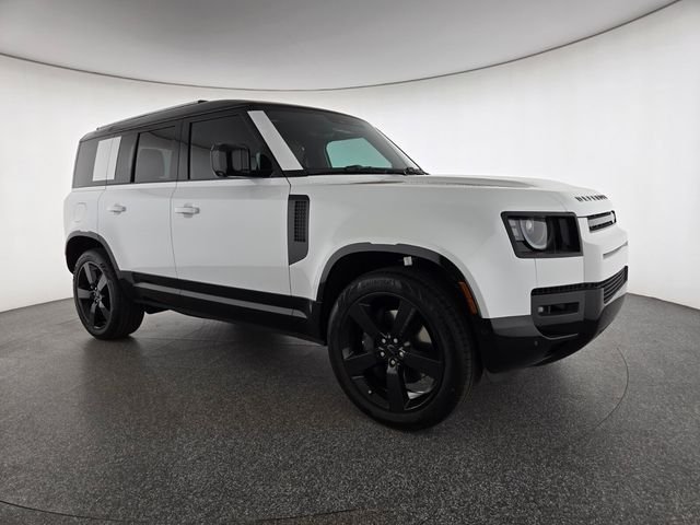 New 2026 Fuji White Land Rover X-Dynamic SE image 15