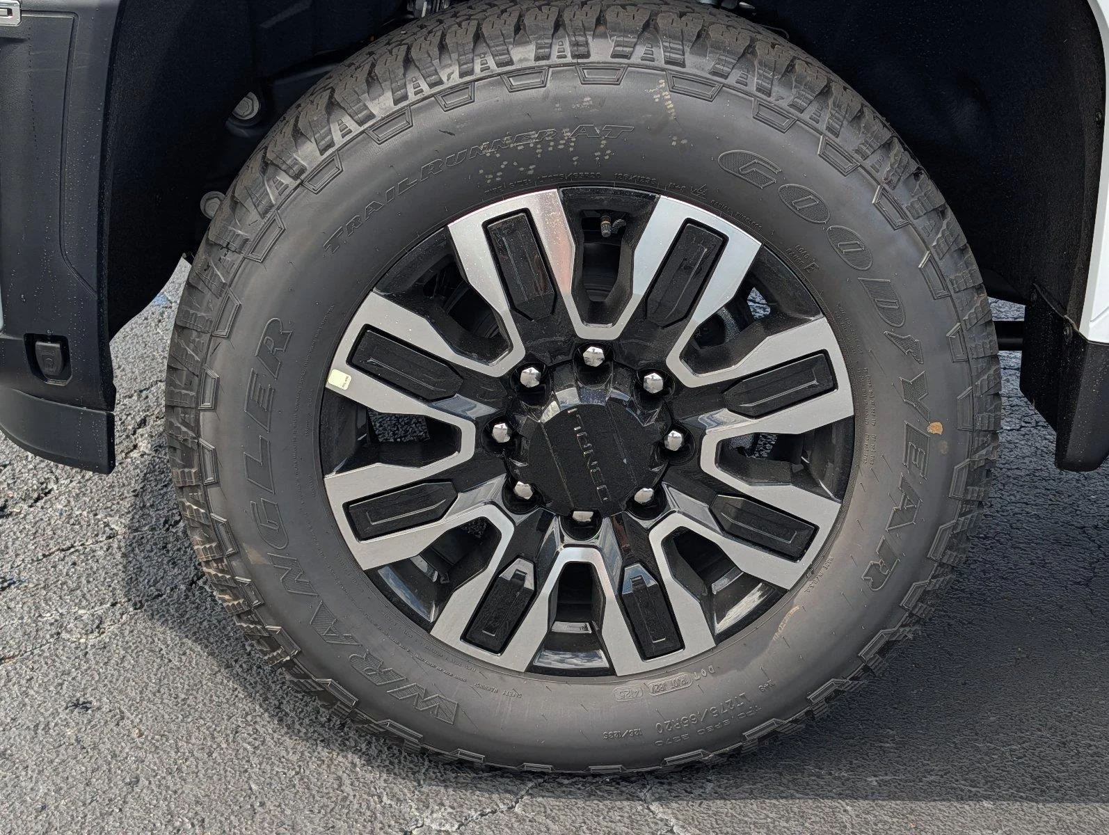 New 2026 Glacier White Tricoat GMC Denali Ultimate image 8