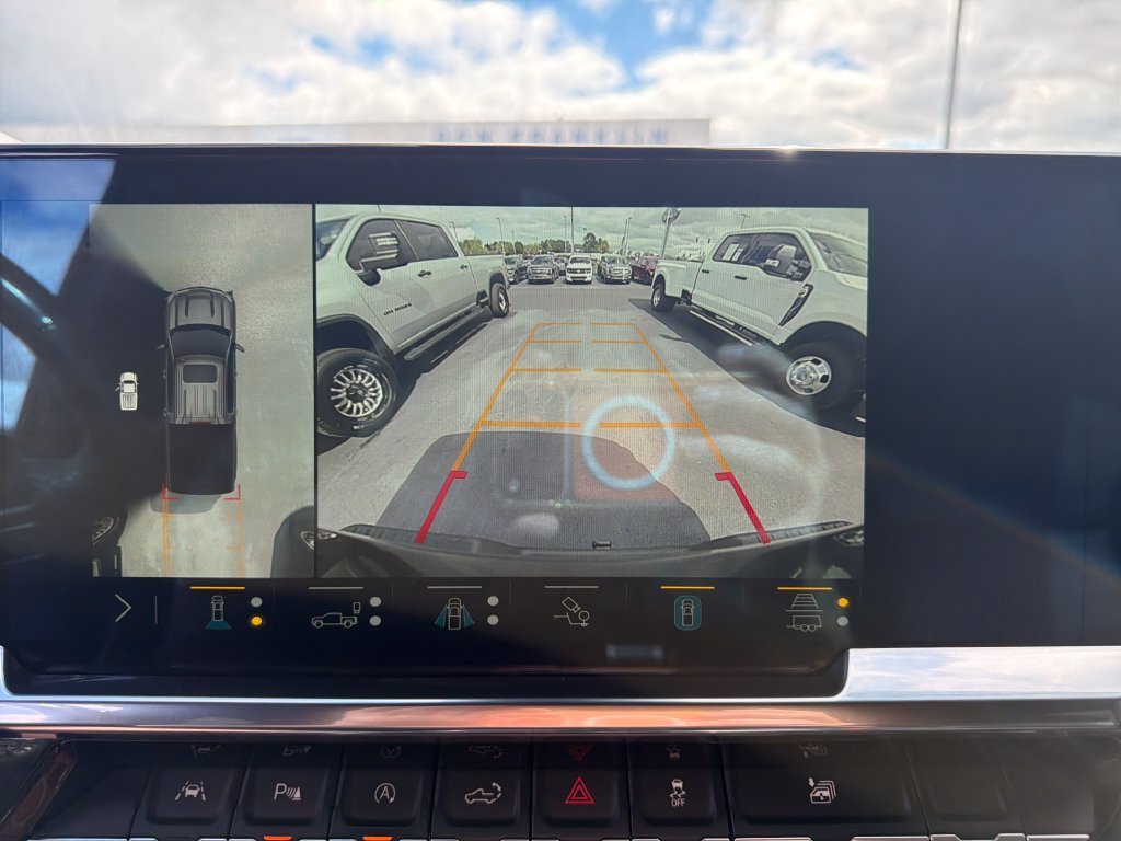 Used 2022 Black Chevrolet High Country image 23
