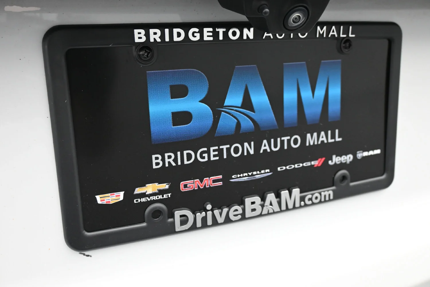 Used 2025 Summit White Chevrolet LT image 27