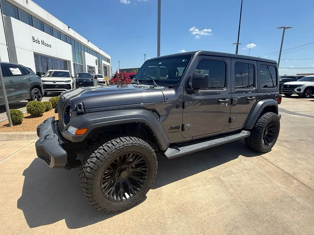 Used 2022 Granite Crystal Metallic Clearcoat Jeep Unlimited Sport Altitude image 1