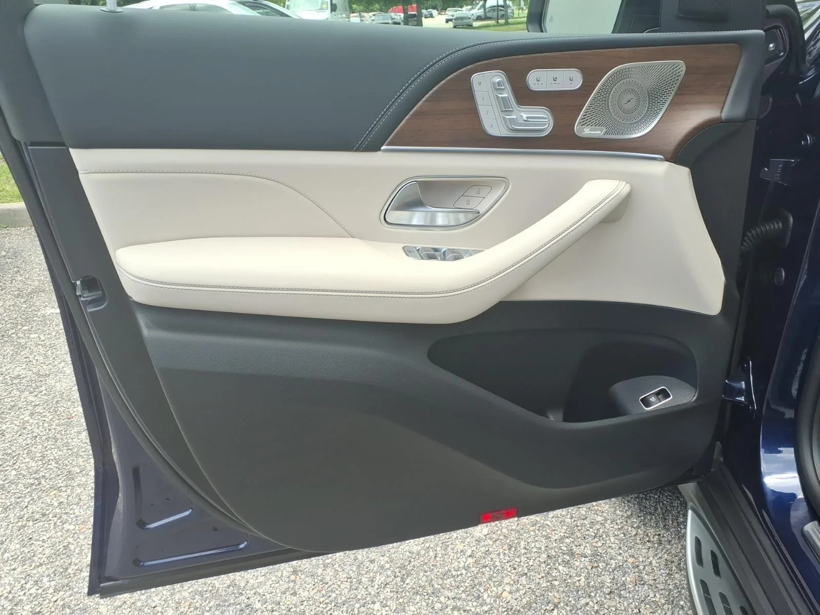 New 2026 Twilight Blue Metallic Mercedes-Benz AMG® GLE 63 S image 24