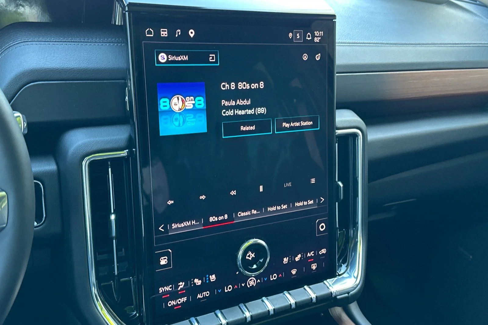 Used 2026  GMC Denali image 18